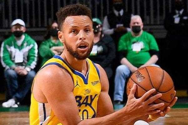 nba比赛一节多少分钟 库里加冕NBA历史三分王