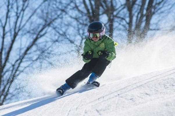 滑雪需要自己准备什么 一个雪季花7万今冬滑雪有多火