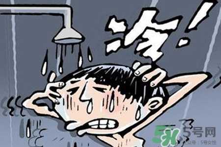 冬天可以洗冷水澡吗？冬季洗冷水澡有养生防病作用