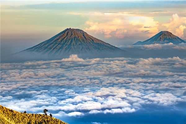 梦见火山