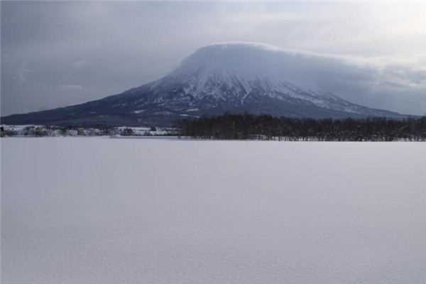 梦见冰天雪地是什么意思