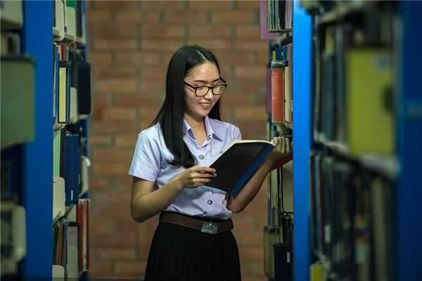 梦见女同学