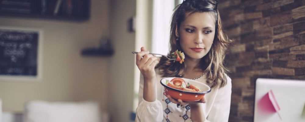 女白领常犯的错误坐姿 坐姿不对会毁身材吗 女白领如何保持身材