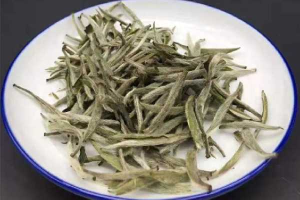 白牡丹茶的冲泡方法 白牡丹茶泡出来是什么样子