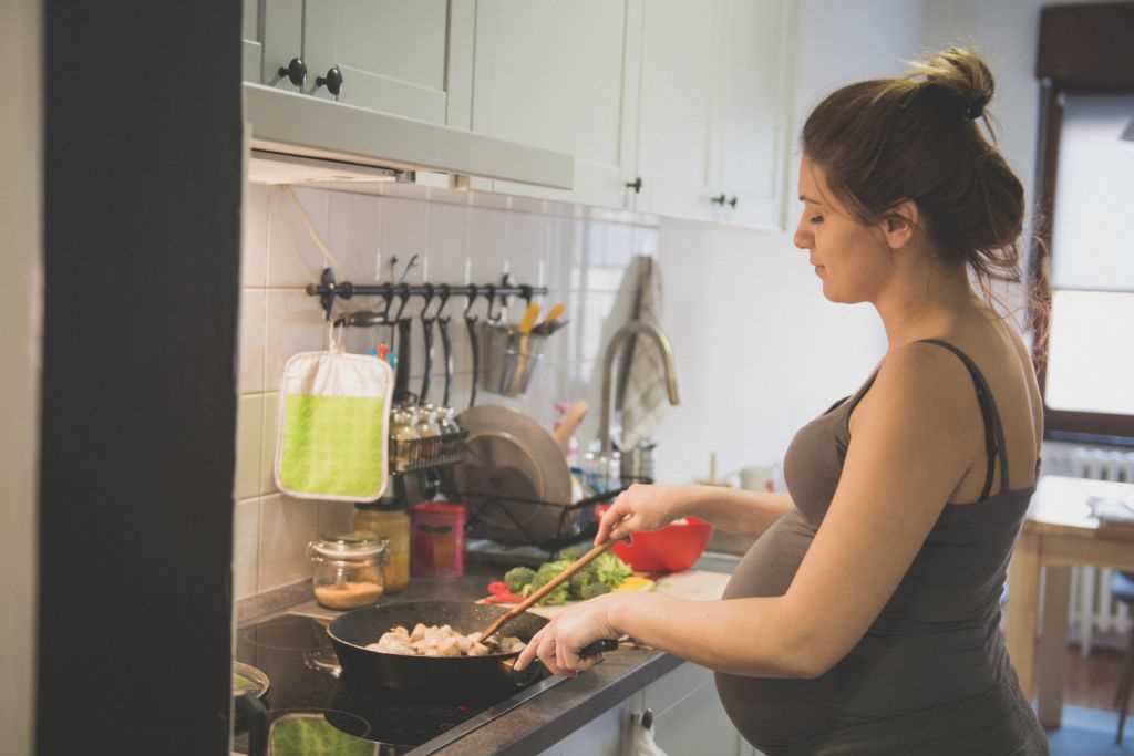 孕妇前三月科学饮食指南 孕妇前三个月应避免的十大危险食物 孕妇前三月必知食物黑名单