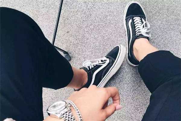 vans红标与黑标的区别 vans