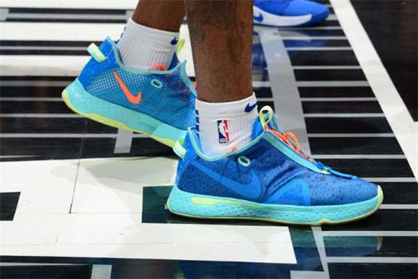 nike pg4透气性怎么样 耐克pg4鞋底软吗